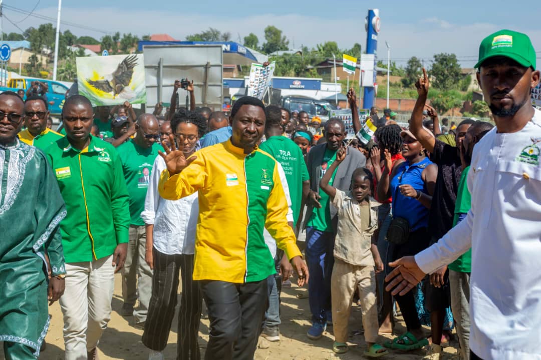 Rutsiro na Karongi bijejwe kubakirwa nibura uruganda rumwe muri buri murenge