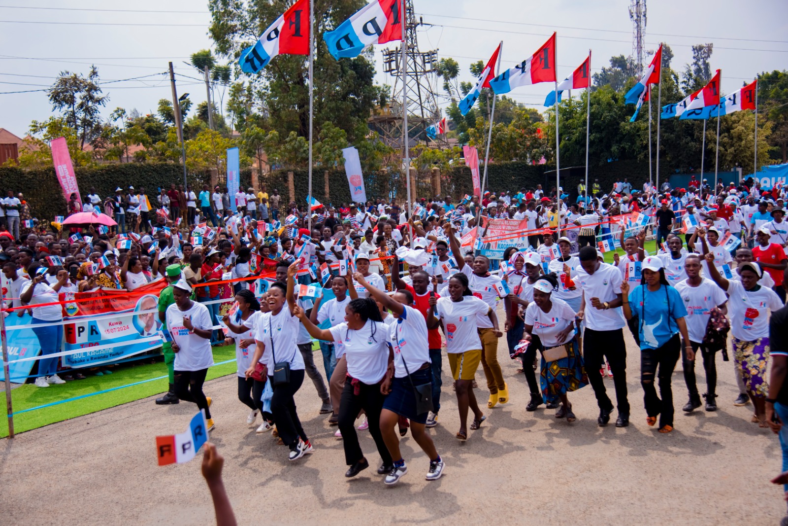 Kanombe: Urubyiruko ruzafashwa kwivana mu bukene nirutora Kagame na FPR Inkotanyi