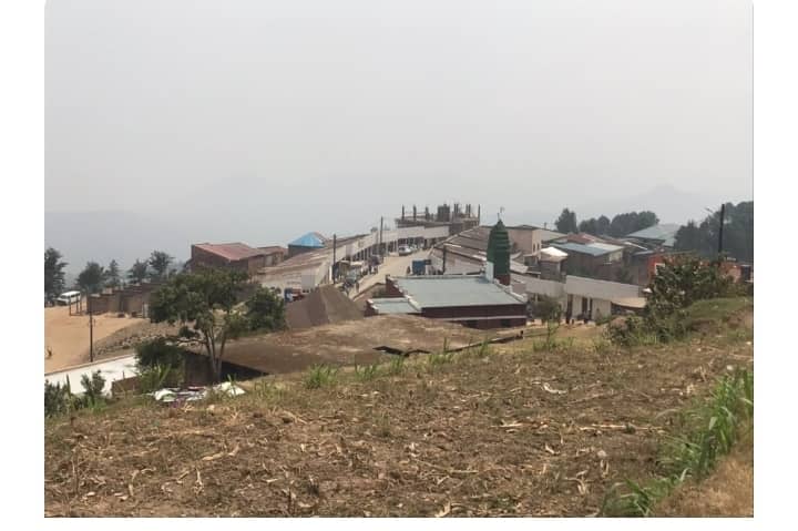 Rutsiro: Bamaze igihe bategereje ubwiherero none barahebye