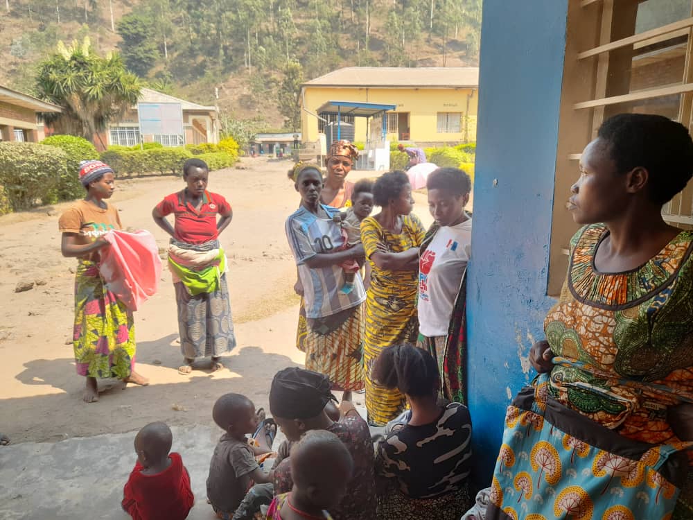 Nyabihu: Ababyeyi bagana ikigo nderabuzima cya Nyakigezi barinubira serivisi z'ushinzwe gutanga Shisha Kibondo