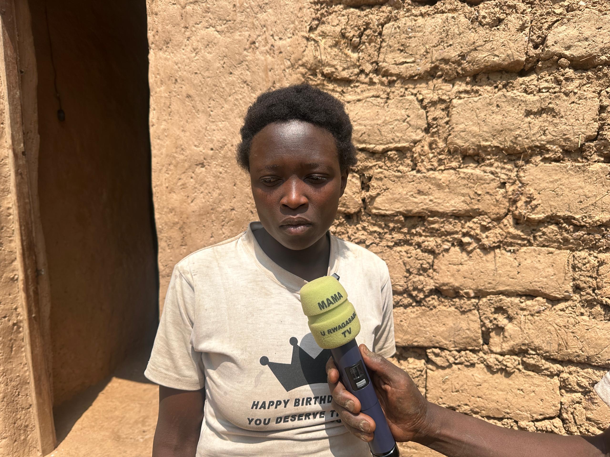 Gakenke: Abaturage basenyewe n'ibiza by'imvura bemerewe isakaro amaso ahera mu kirere