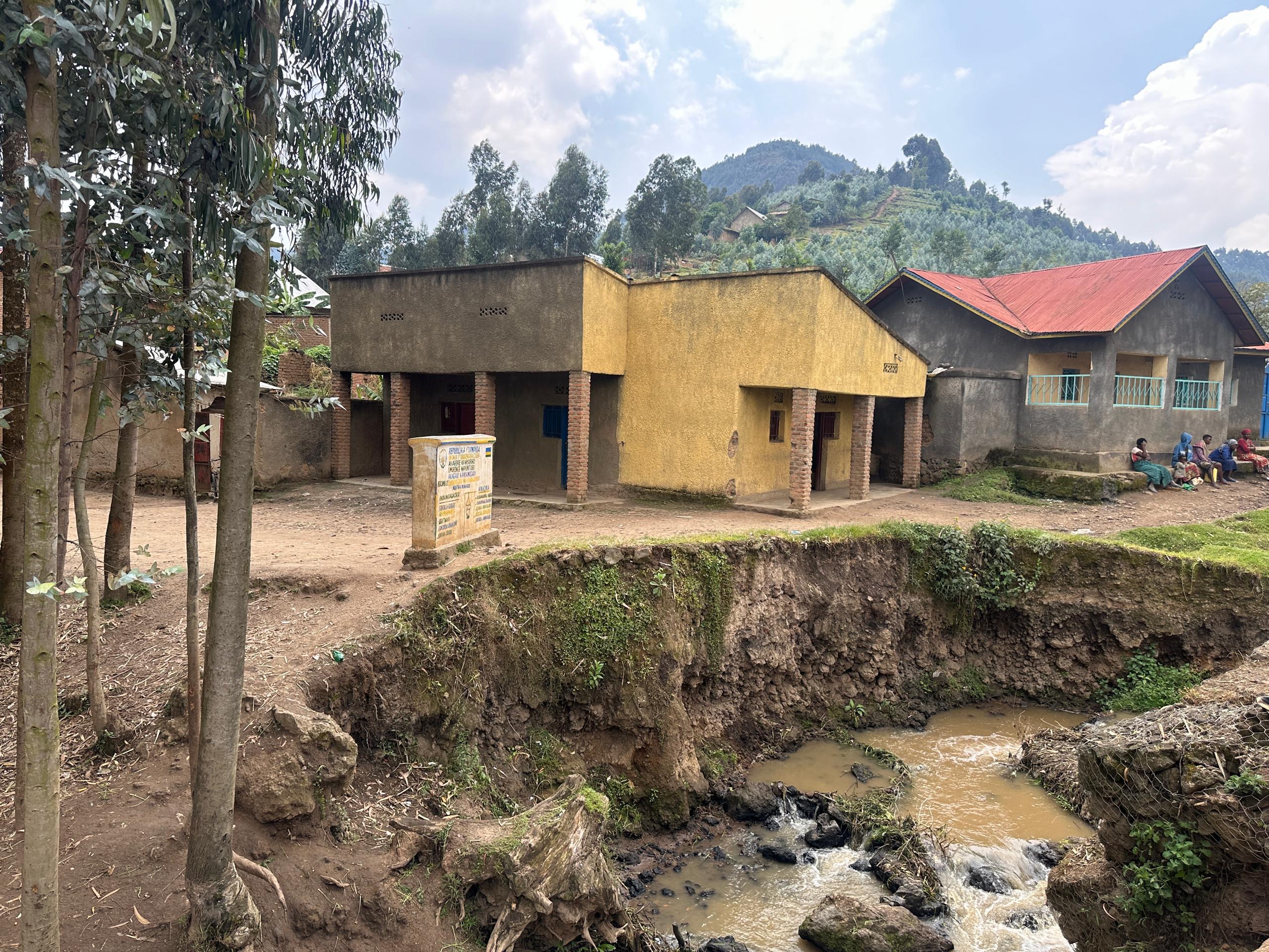 Nyabihu: Nihatagira igikorwa umugezi wa Kinoni urasenyera abaturage nk'uwa Sebeya