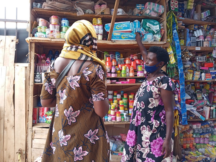 Kicukiro: Abagore bacuruzaga ibitari ibiribwa muri COVID19 batabawe n'inkunga yo kuzahura ubucuruzi