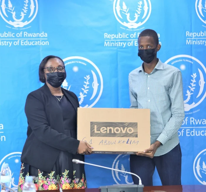 Abatsinze ibizamini by'ubumenyi Rusange bagabanutseho 4.2%