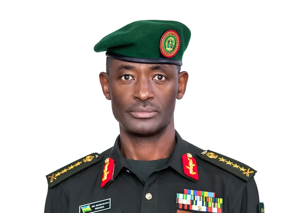 Perezida Kagame yazamuye mu Ntera umugaba Mukuru w'Ingabo z'u Rwanda