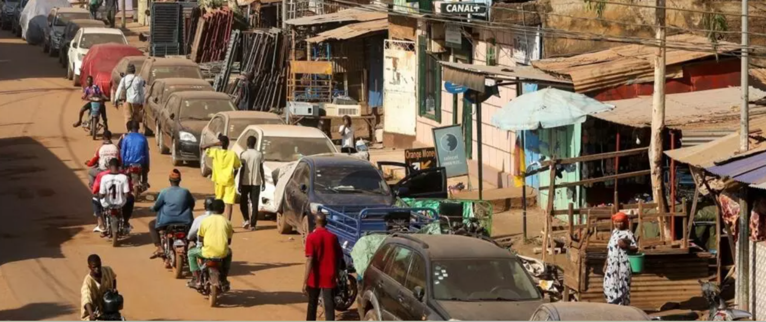 MALI: Ikibazo cy'ibura ry'ibikomoka kuri petelori gikomeje kutavugwaho rumwe