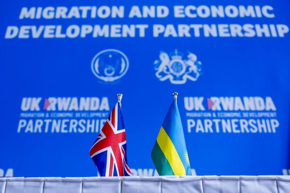 Ubwongereza bwateguje ibihano ku Rwanda nirudakura ingabo muri DRC