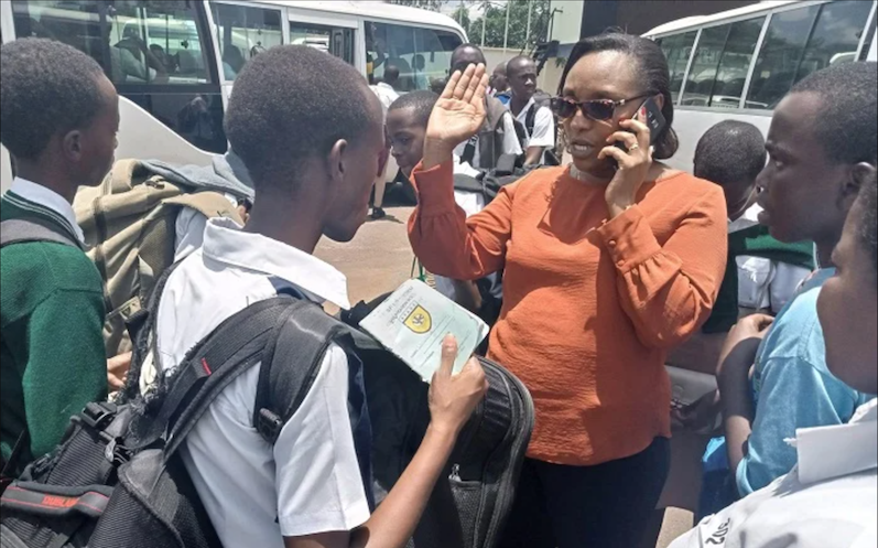 Hari abayobozi b'amashuri batangiye gushakira amafaranga mu bindi