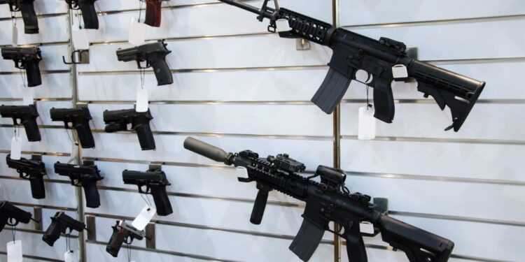 Uganda: Abaturage benshi barifuza impushya zo gutunga imbunda