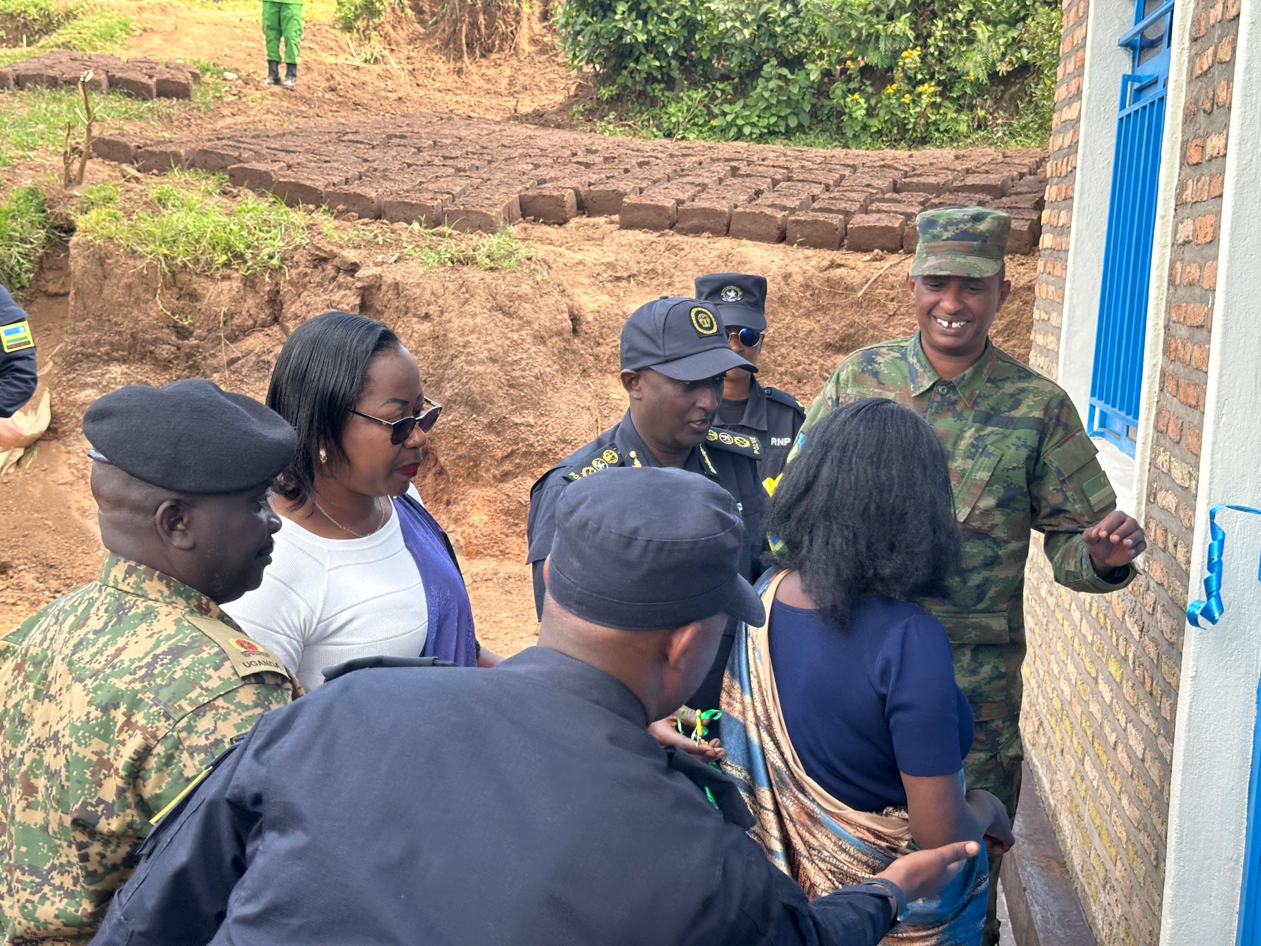 Burera:Basabwe kuzafata neza ibikorwa bahawe n'Ingabo na Polisi bafatanyije n'iza EAC 