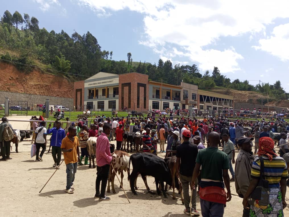 Nyamasheke: abarema isoko rya Rugari baremeza ko ubuzima bwongeye kugaruka