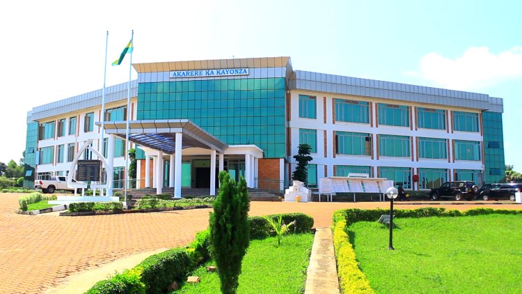 KAYONZA: Bamaze imyaka icumi batarishyurwa na rwiyemezamirimo 